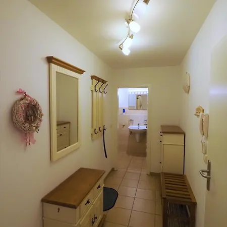 아파트 Sola Bona, Fw 2 징스트